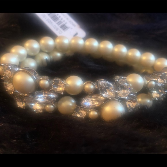 Carolee crystal & imitation pearl stretch bracelet - Picture 2 of 6